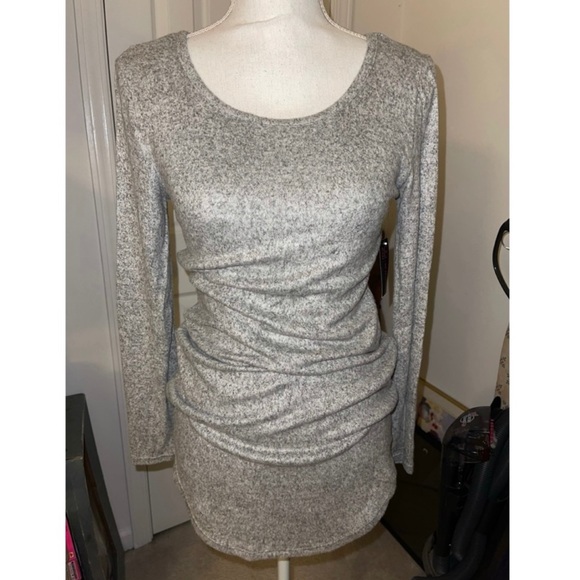 Women’s No Boundaries Gray Long Sleeve Shirt 🤍 - Picture 3 of 11